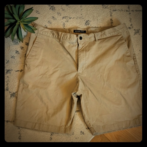 Michael Kors Other - Men's Michael Kors khaki shorts